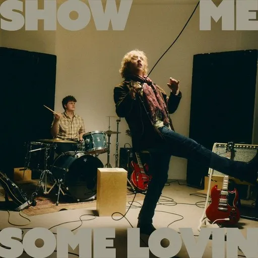 Karaoke Show Me Some Lovin esittäjältä Occrasy — laula mukana sanoituksilla Singassa