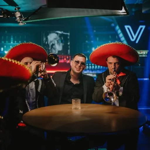 Karaoke Savrsena von Valentino — mit Songtext mitsingen auf Singa