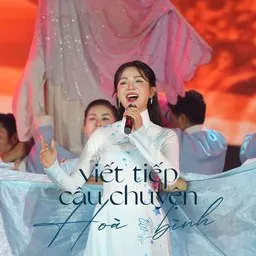 Cover art for Viết Tiếp Câu Chuyện Hòa Bình - Nguyễn Duyên Quỳnh,Nguyễn Văn Chung karaoke version