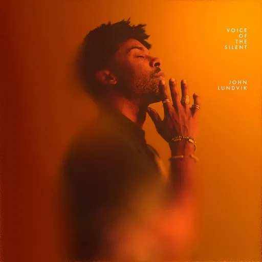 Karaoke Voice of the Silent esittäjältä John Lundvik — laula mukana sanoituksilla Singassa